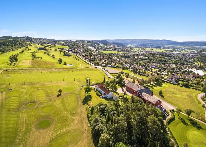 Stokke Gard Adventure Bed & Breakfast Jordalen